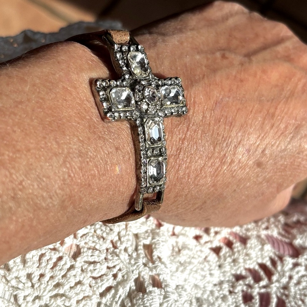 Silver Rhinestone Cross Bracelet - Picture 1 of 13